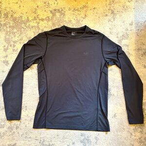Arc’teryx Men’s Long Sleeve - medium